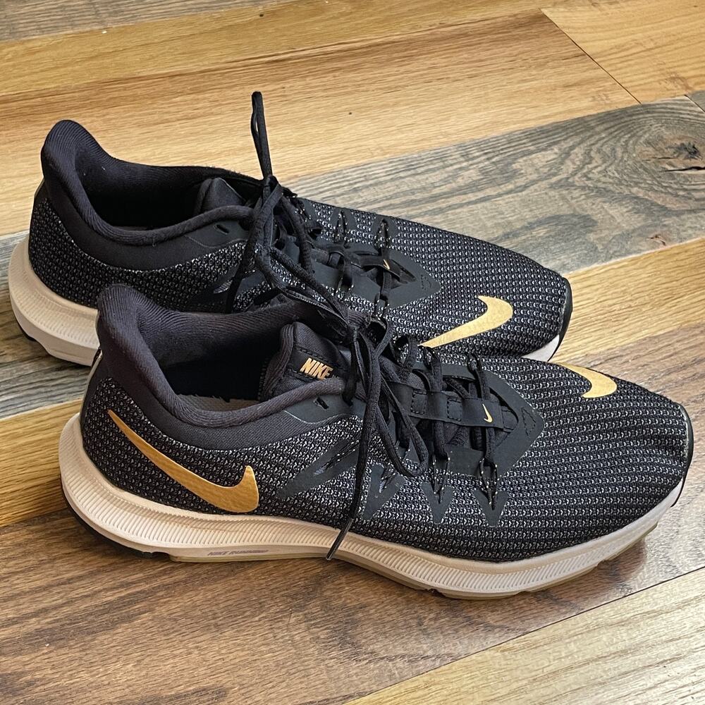 Nike Quest Women's 7 Black Metallic Gold Running Shoes AA7412-006